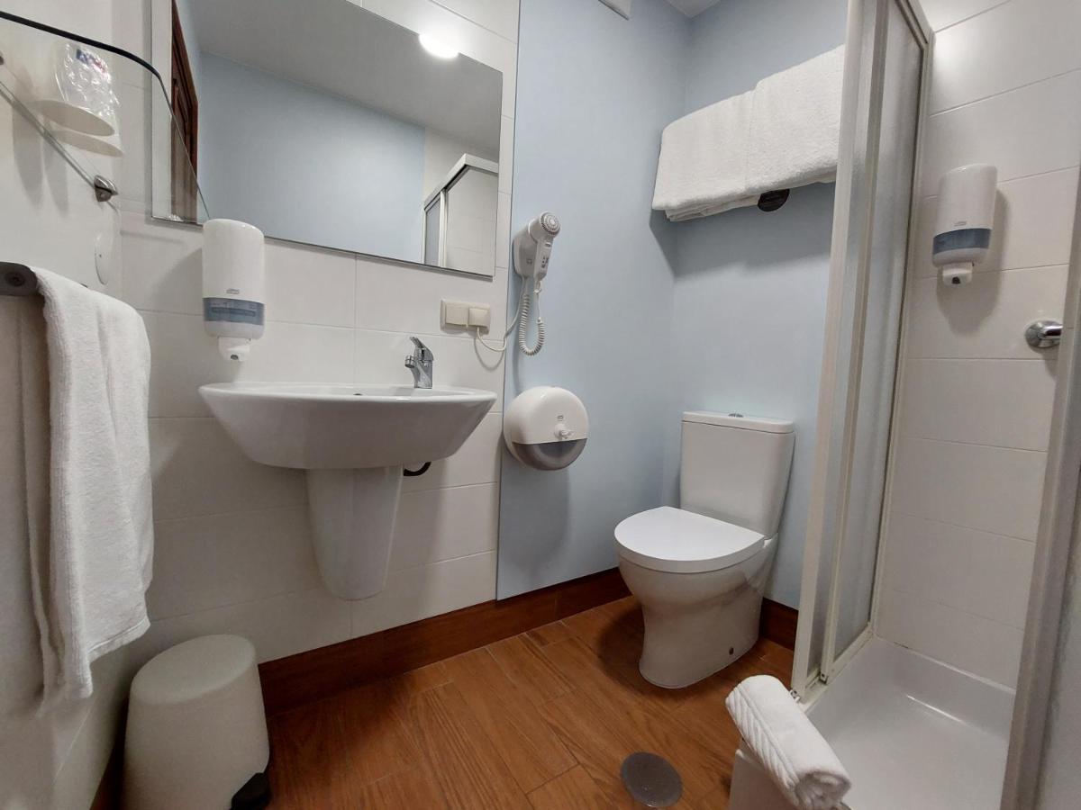Hotel Santiago Іляву Екстер'єр фото