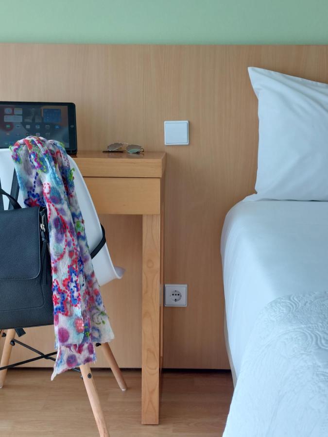 Hotel Santiago Іляву Екстер'єр фото