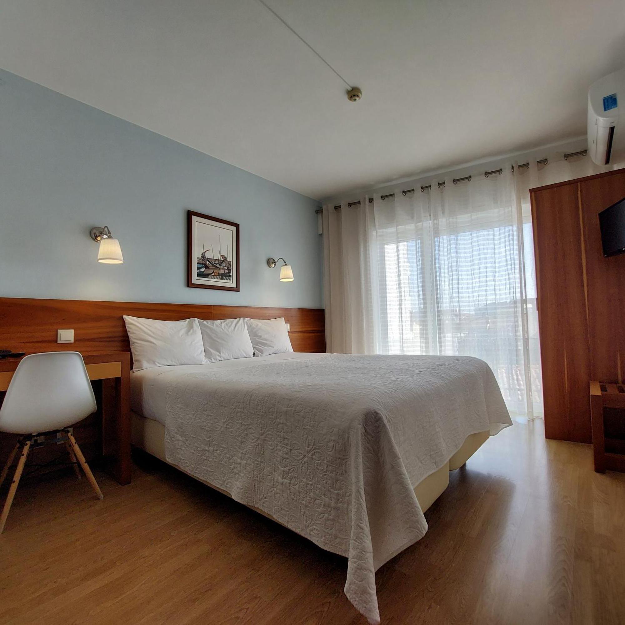 Hotel Santiago Іляву Екстер'єр фото